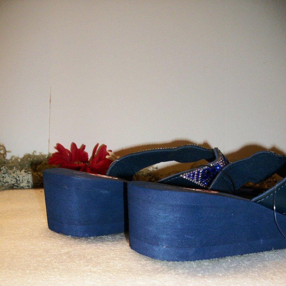 SOLD! OLIVIA MILLER Sz 10 Blue Beaded Thong Sandals NWT 1 3/4" Foam Wedge Heel - Picture 5 of 15
